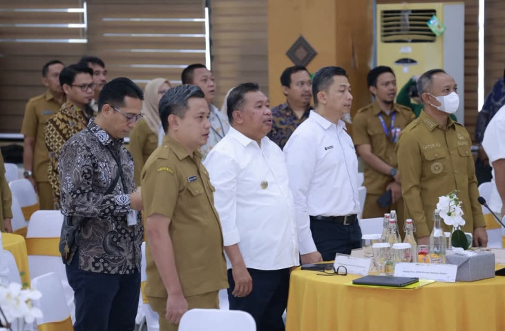 Hadiri Sinkronisasi Program Lisdes di PLN Sulsel, Bupati Takalar Dorong Listrik Masuk Tanakeke dan Desa Pelosok