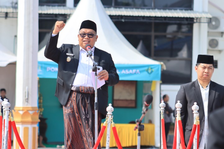 Pimpin Upacara Hari Santri, Bupati Daeng Manye: Santri Menguatkan Negeri Menuju Indonesia Emas